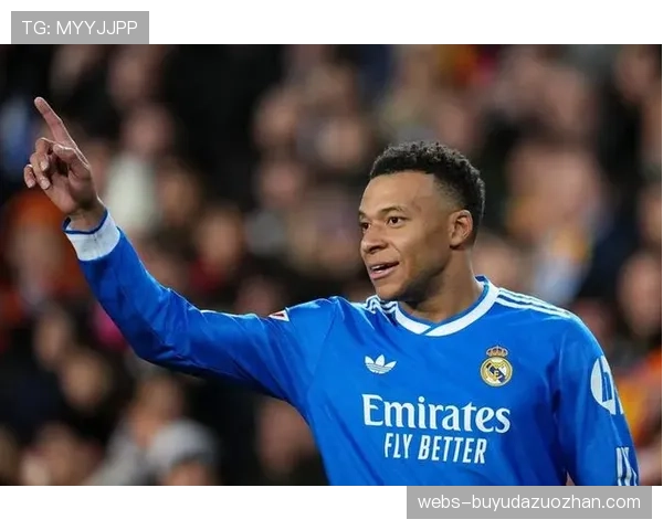 姆巴佩缺席合练,巴黎圣日耳曼赛前重点演练由守转攻提速 姆巴佩缺席合练,巴黎圣日耳曼赛前重点演练由守转攻提速